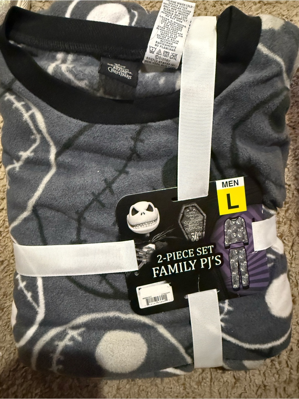 New men size large pajama set nightmare before Christmas